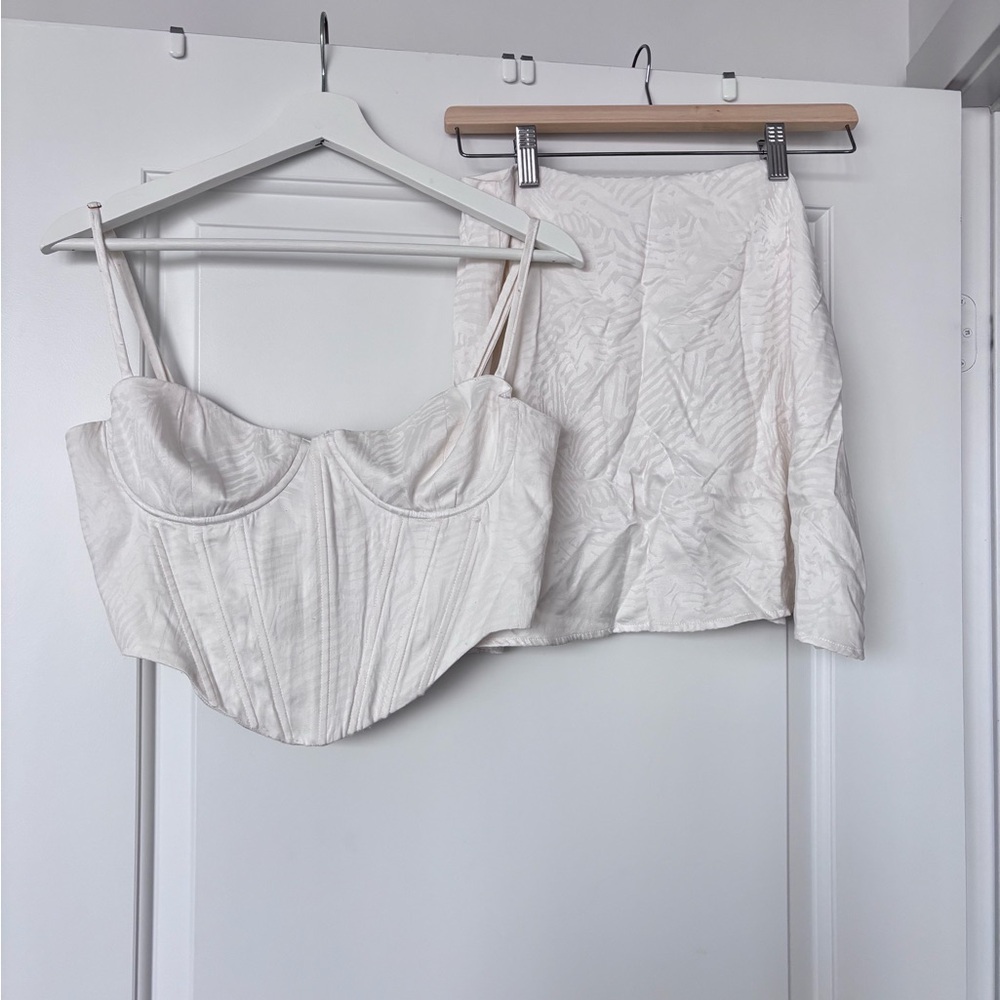 MESHKI Skirt Set